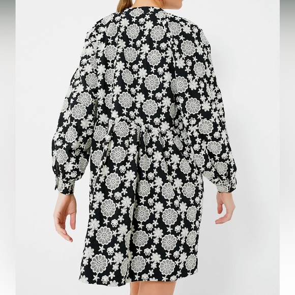 Black & Ivory Eyelet Kathleen Long Sleeve Dress - Picture 5 of 10